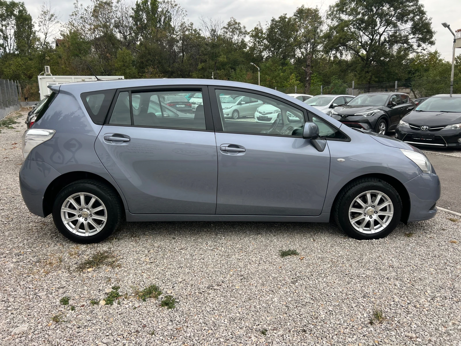 Toyota Verso 1.8 6+ 1м.-FULL, снимка 6 - Автомобили и джипове - 56086118