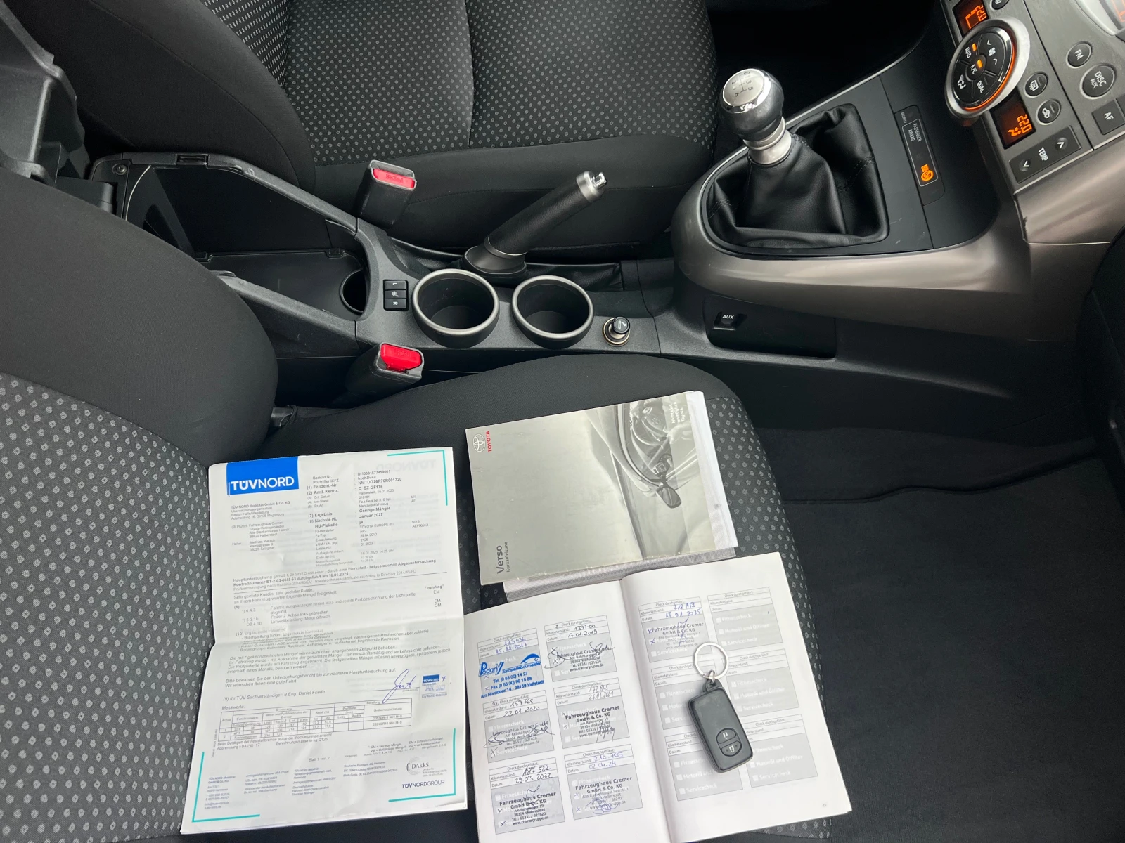 Toyota Verso 1.8 6+ 1м.-FULL, снимка 17 - Автомобили и джипове - 56086118