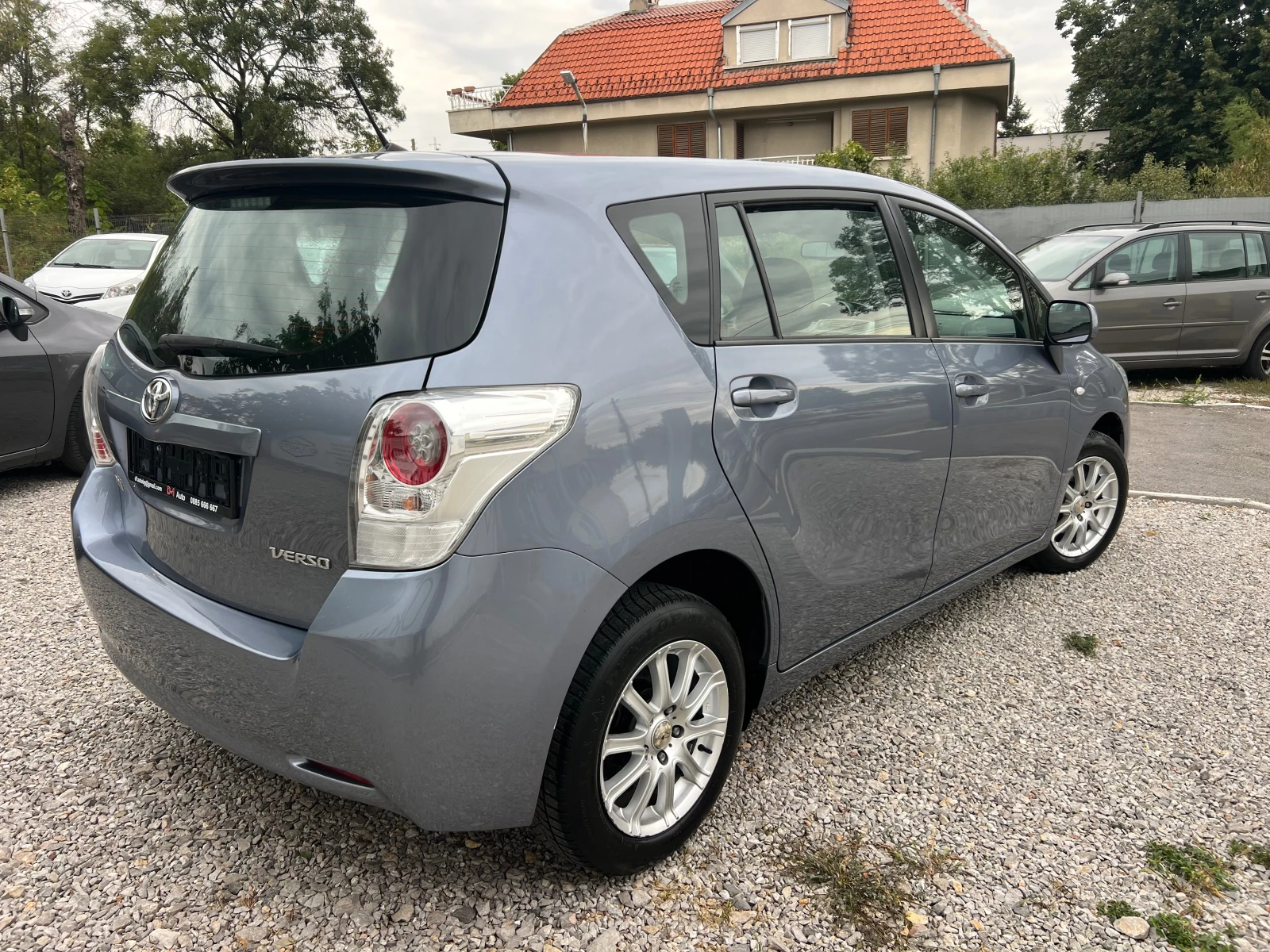 Toyota Verso 1.8 6+ 1м.-FULL, снимка 3 - Автомобили и джипове - 56086118