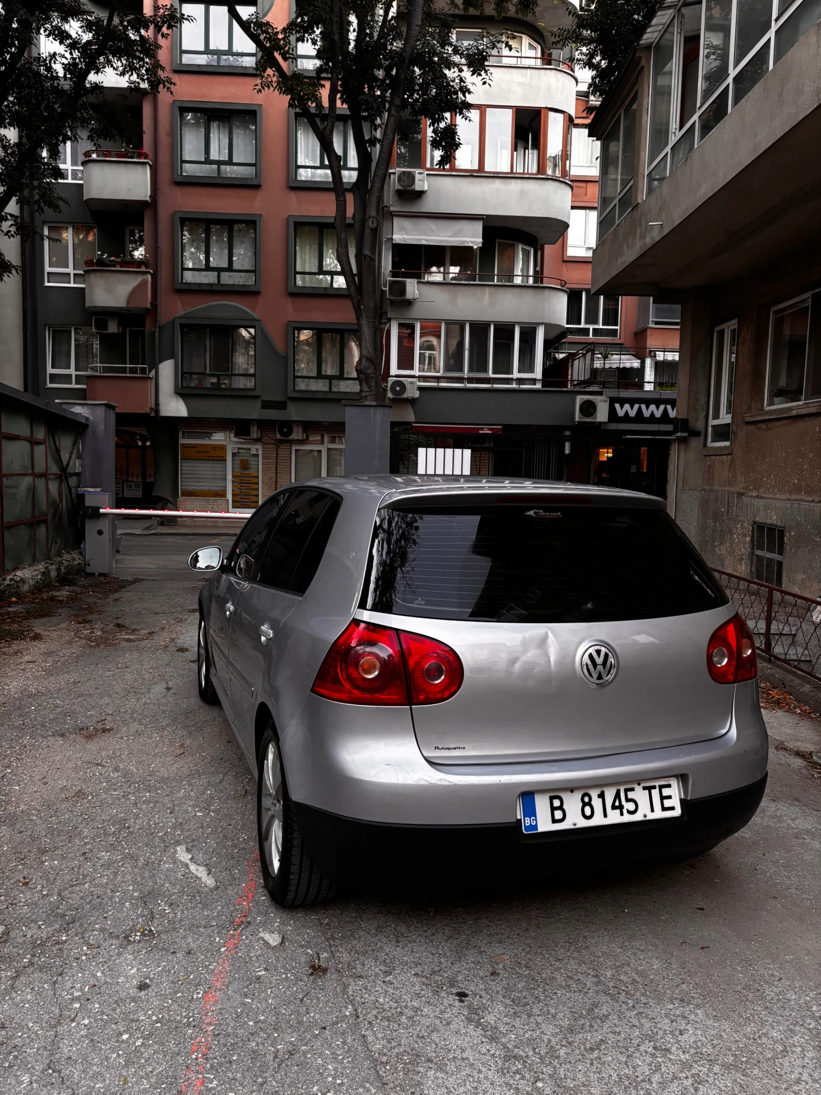 VW Golf, снимка 3 - Автомобили и джипове - 56132648