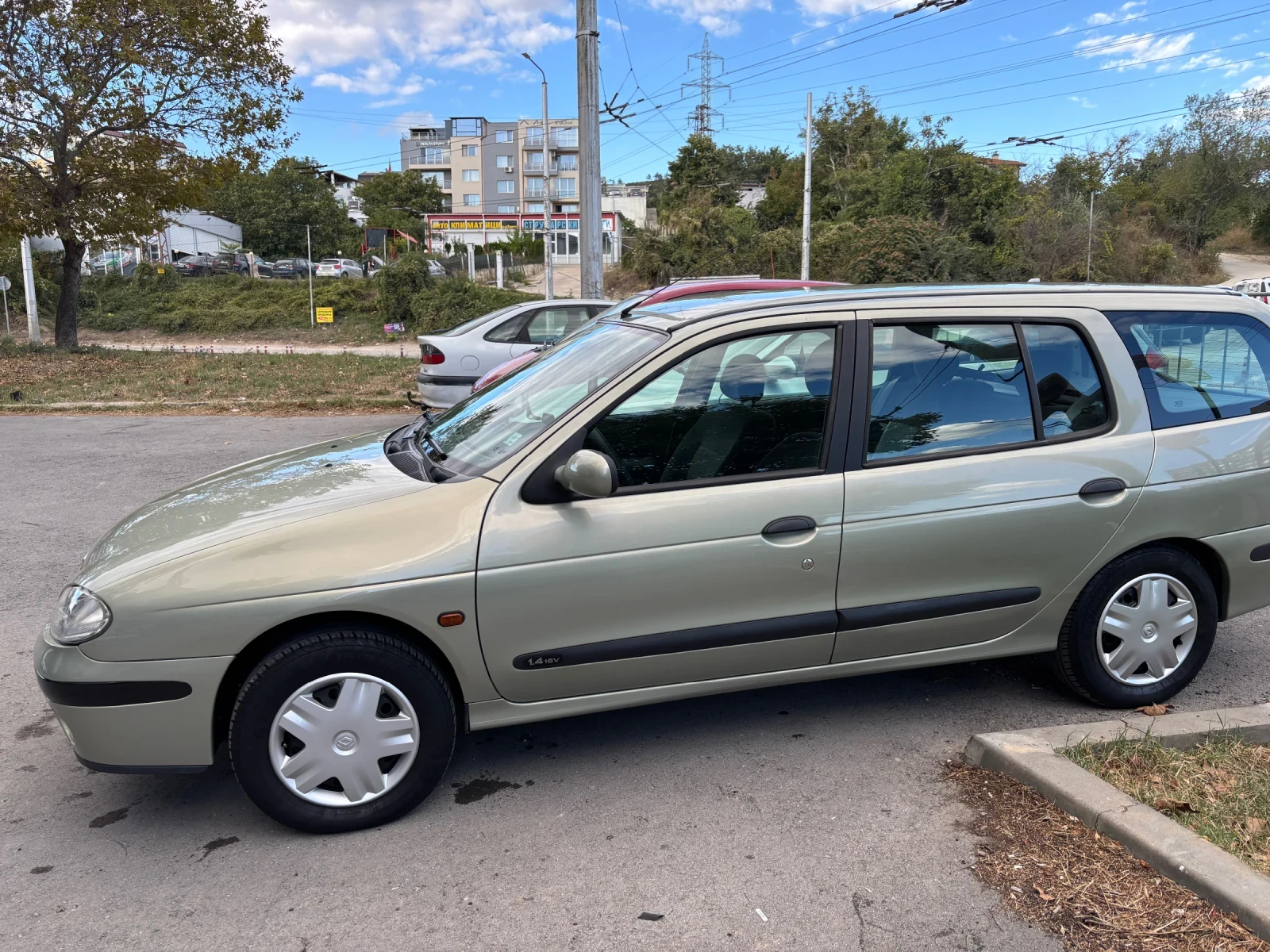 Renault Megane, снимка 2 - Автомобили и джипове - 56229865