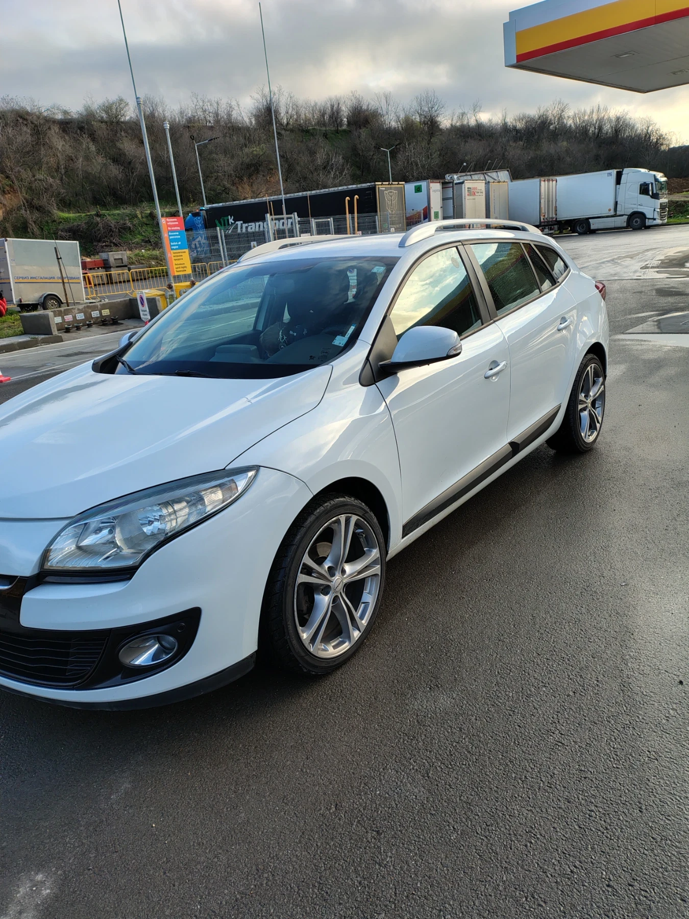 Renault Megane, снимка 2 - Автомобили и джипове - 56415468