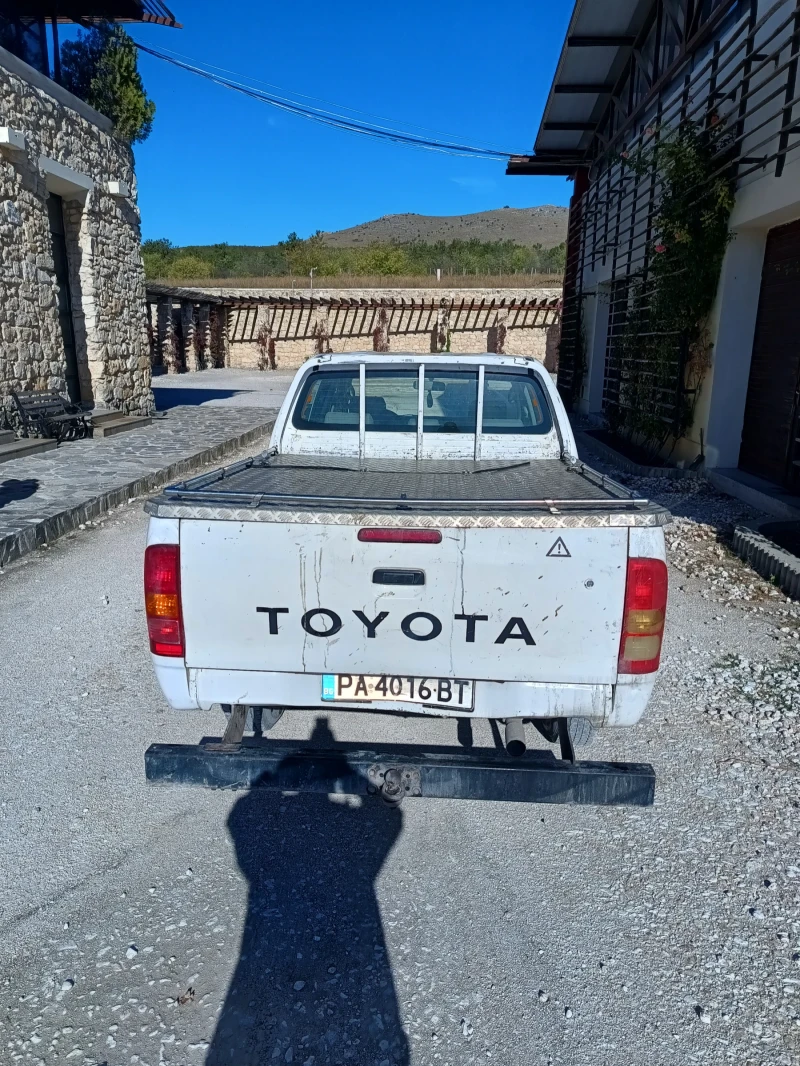 Toyota Hilux Дизел, снимка 5 - Автомобили и джипове - 47432659