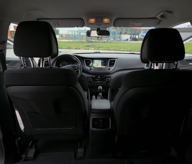 Hyundai Tucson 1.7CRDI, снимка 8 - Автомобили и джипове - 52309087