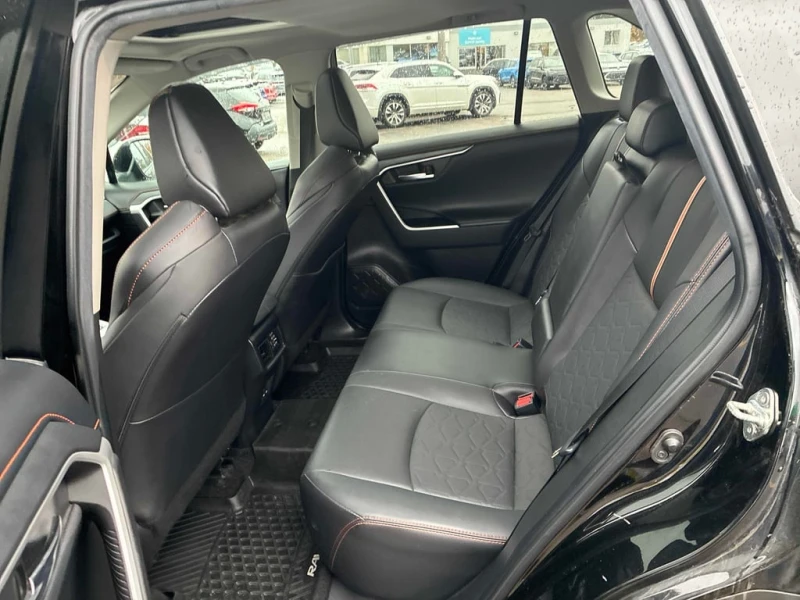 Toyota Rav4 * Trail * CARFAX * БЕЗ ПЪРВОНАЧАЛНА ВНОСКА, снимка 3 - Автомобили и джипове - 52735835