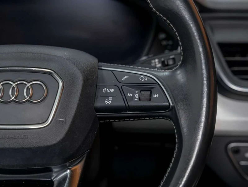 Audi SQ5 * quattro Premium * CARFAX * ЦЕНА ДО БГ, снимка 13 - Автомобили и джипове - 53168663