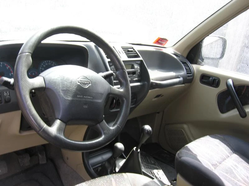 Nissan Terrano 2.7 TDI, снимка 5 - Автомобили и джипове - 37301870