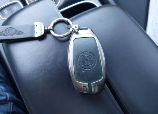 Bentley Bentayga W12/W12 FIRST EDITION, снимка 13 - Автомобили и джипове - 53396555