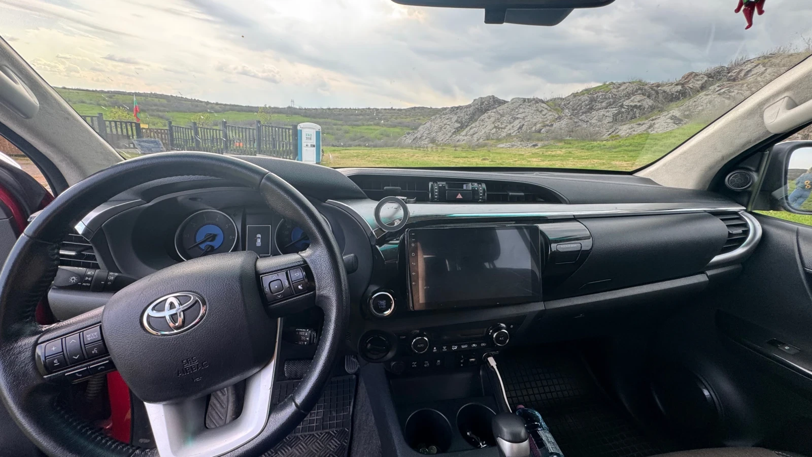 Toyota Hilux  - изображение 7