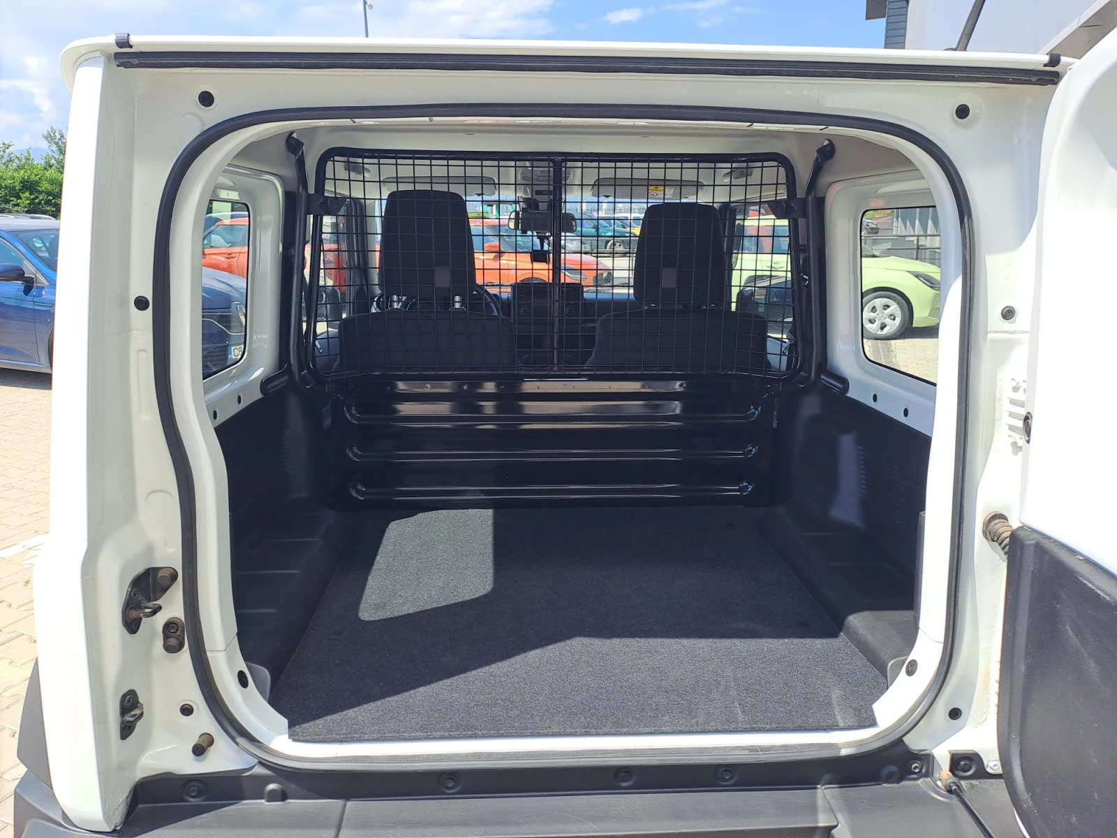 Suzuki Jimny 1.5 GL LCV - изображение 7