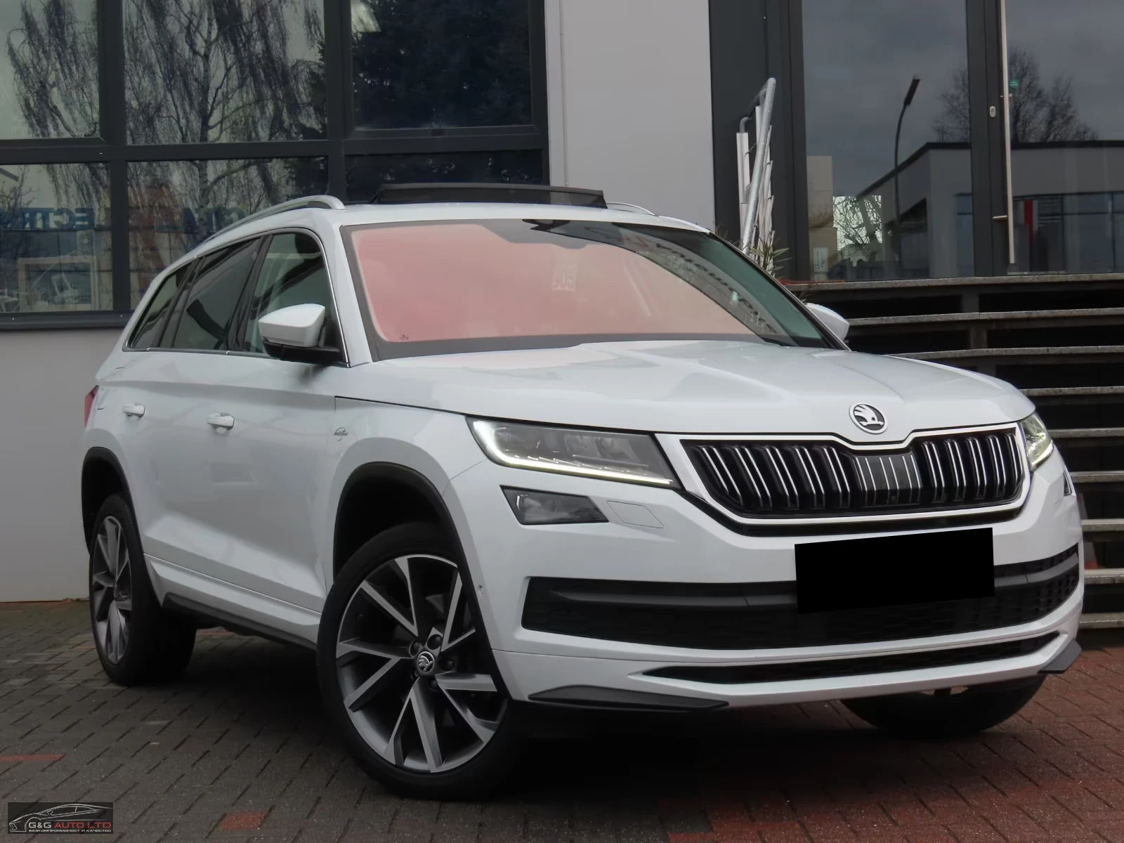 Skoda Kodiaq L&K/190/4X4/PANO/360/NAVI/ACC/161z, снимка 4 - Автомобили и джипове - 53862584