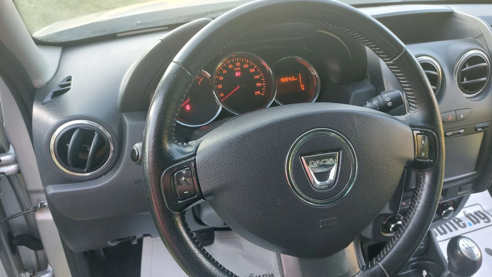 Dacia Duster 1.2 TCe, снимка 10 - Автомобили и джипове - 55324231