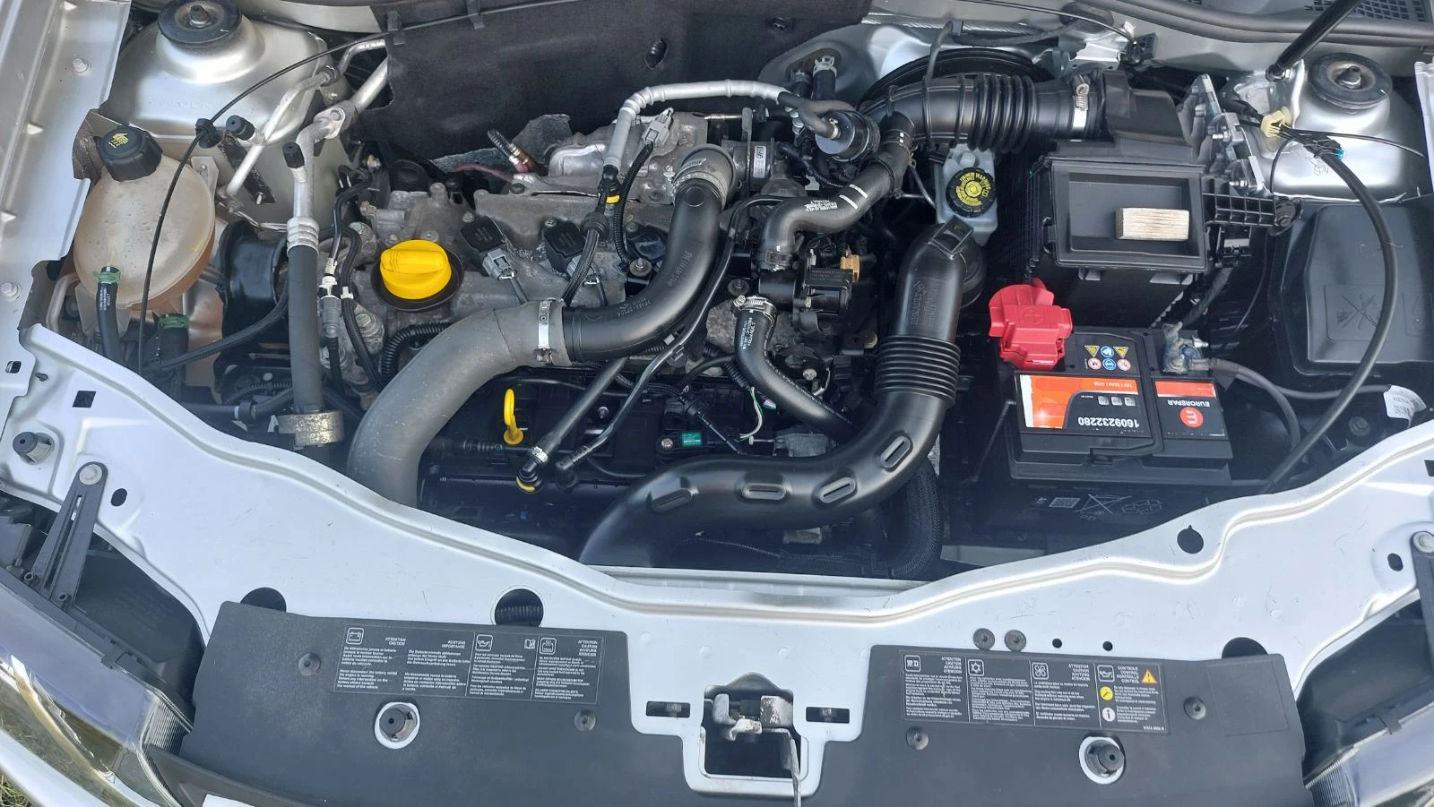 Dacia Duster 1.2 TCe, снимка 17 - Автомобили и джипове - 55324231