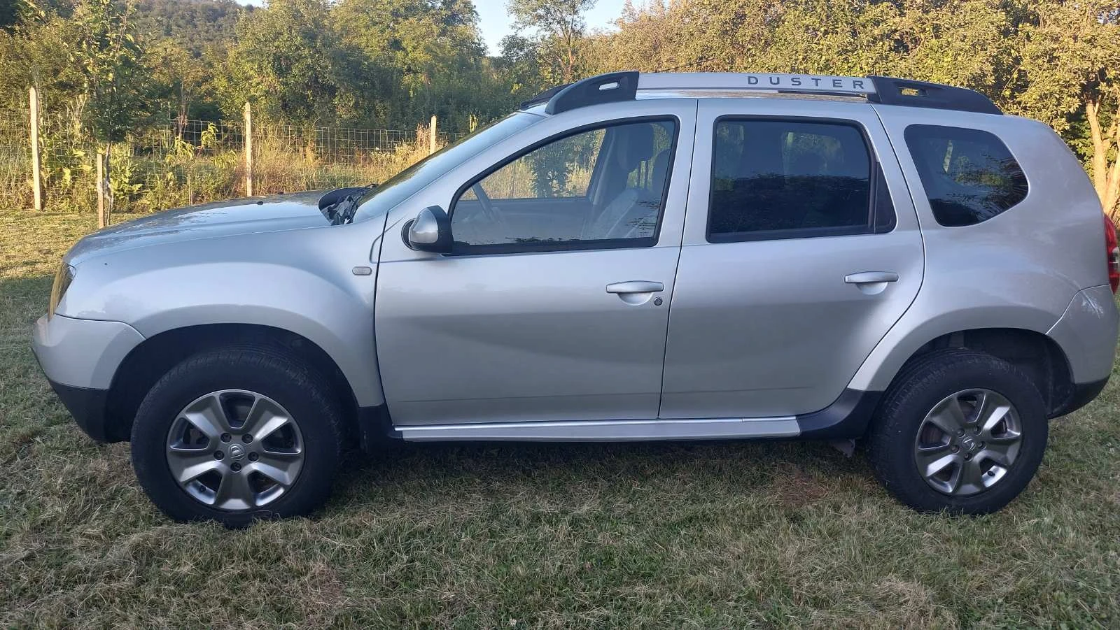 Dacia Duster 1.2 TCe, снимка 3 - Автомобили и джипове - 55324231