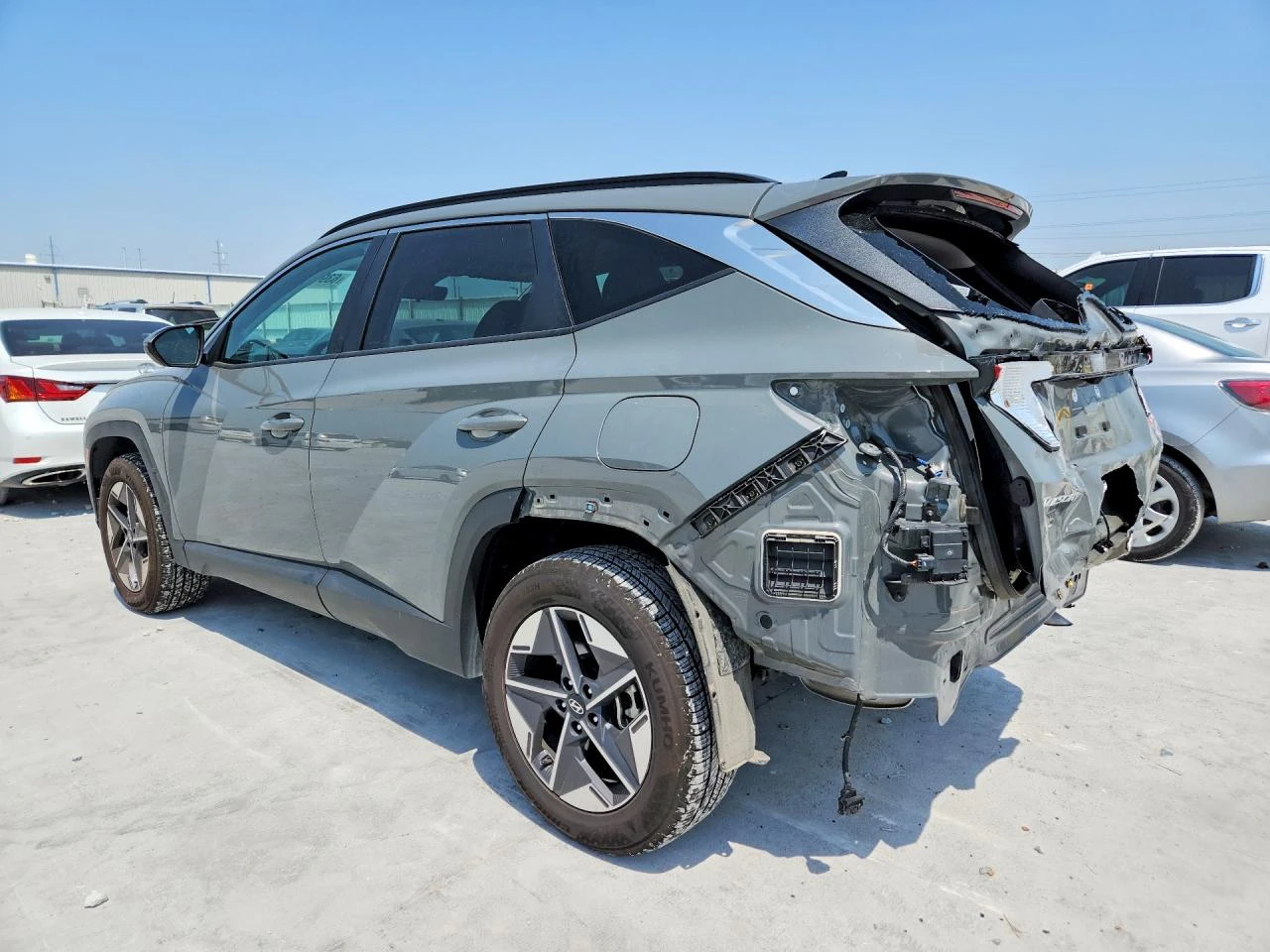 Hyundai Tucson 2.5l Sel, снимка 2 - Автомобили и джипове - 55995924