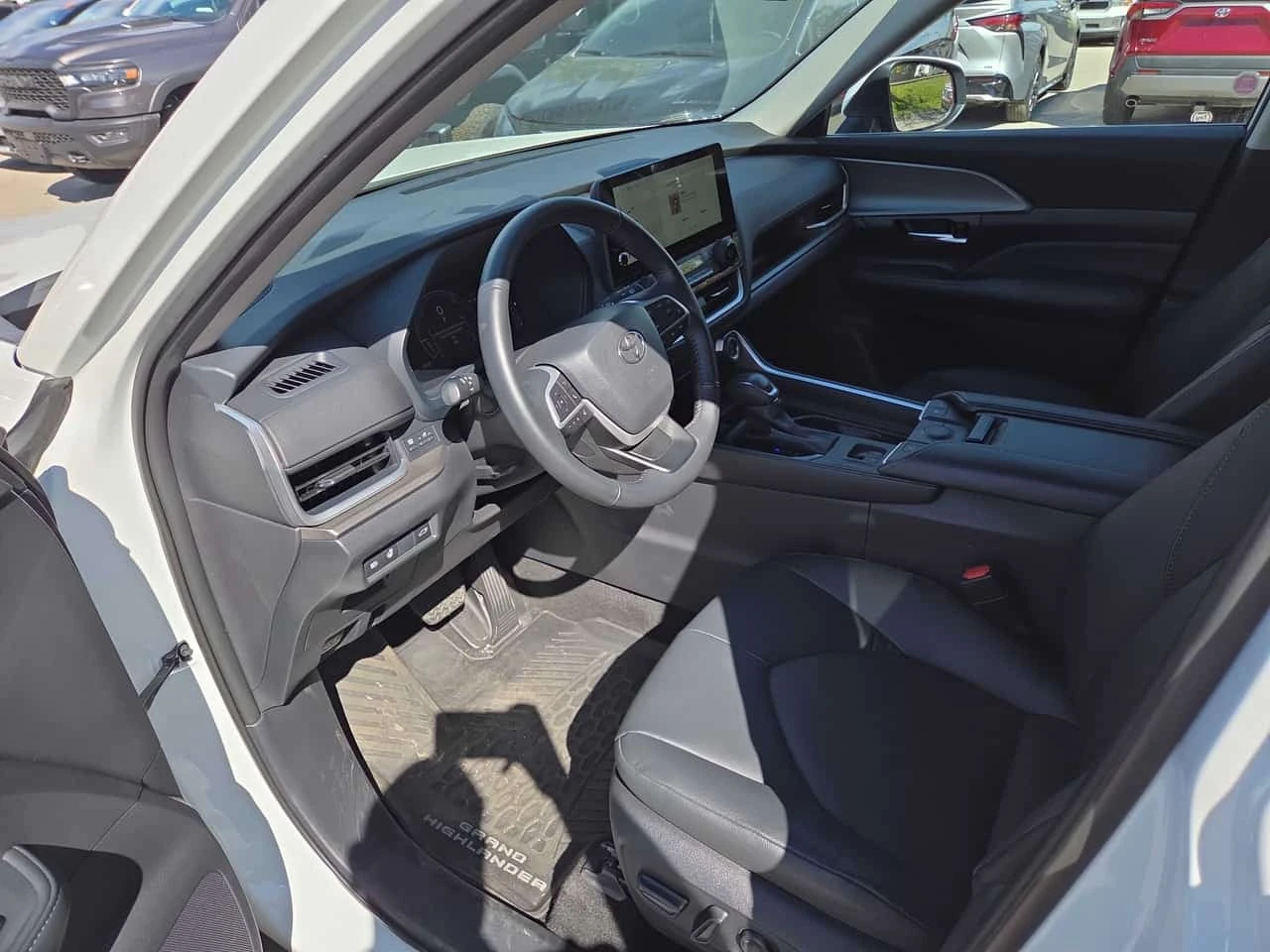 Toyota Highlander * Hybrid XLE AWD * CARFAX * ����� �� ����������� | Mobile.bg � ����������� 5