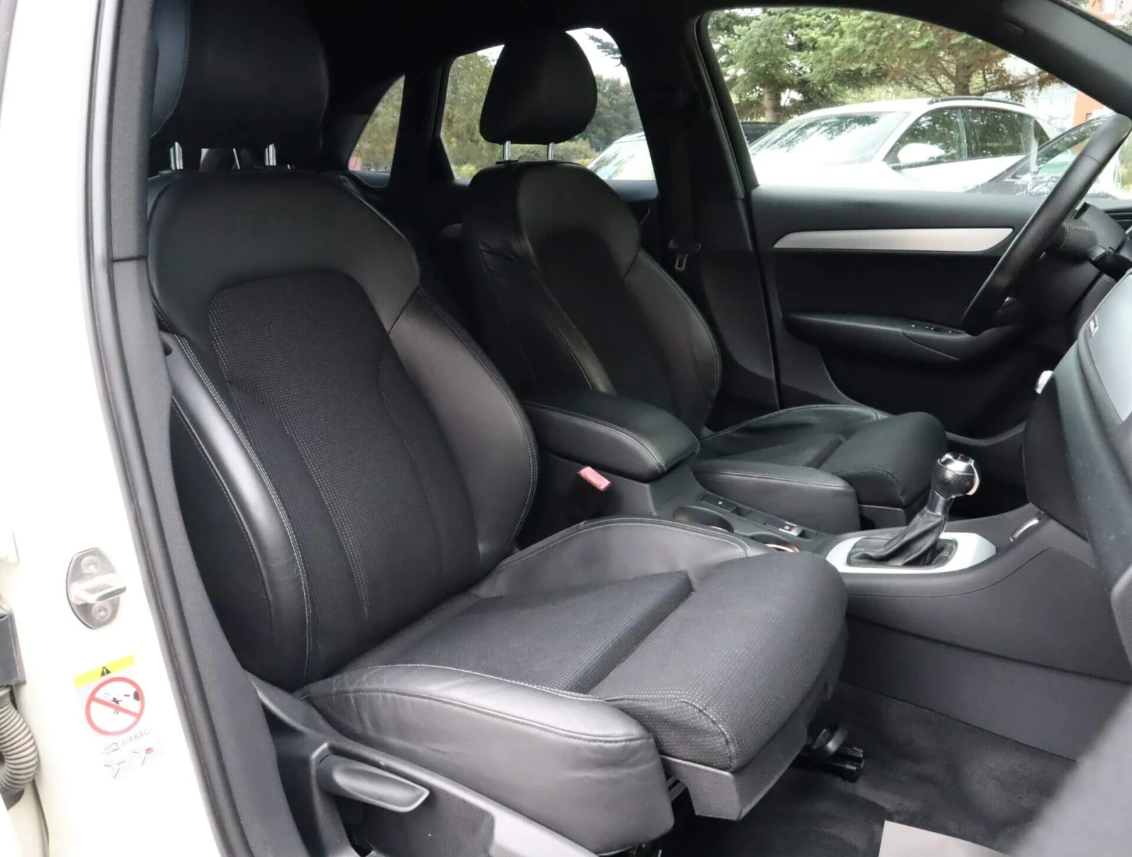 Audi Q3 2.0TDI/Quattro/Sline/Подгрев/PDC, снимка 10 - Автомобили и джипове - 56692027