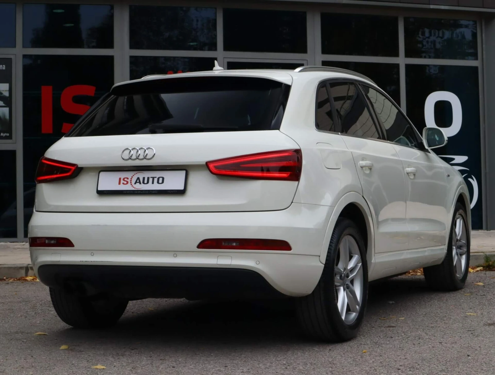Audi Q3 2.0TDI/Quattro/Sline/Подгрев/PDC, снимка 6 - Автомобили и джипове - 56692027