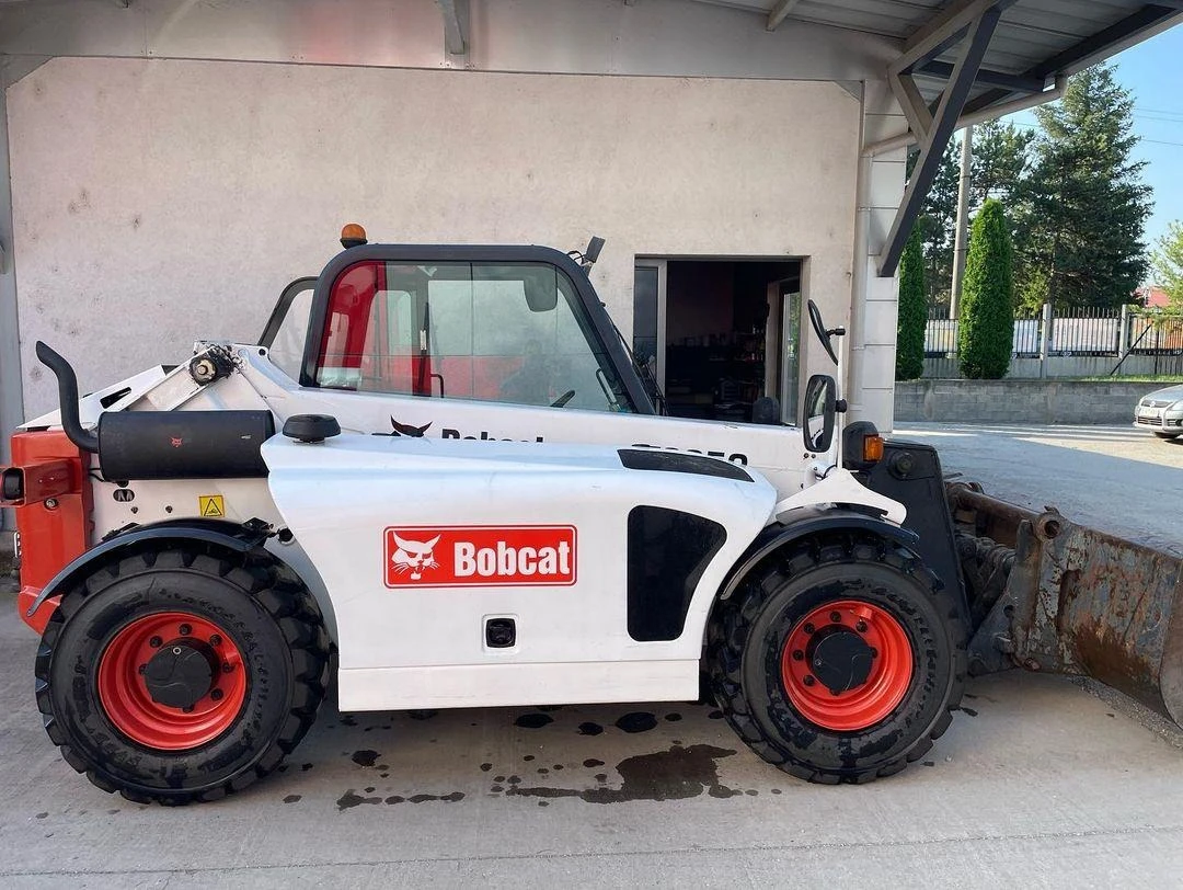 Телескопичен товарач Bobcat Т2250 - изображение 2