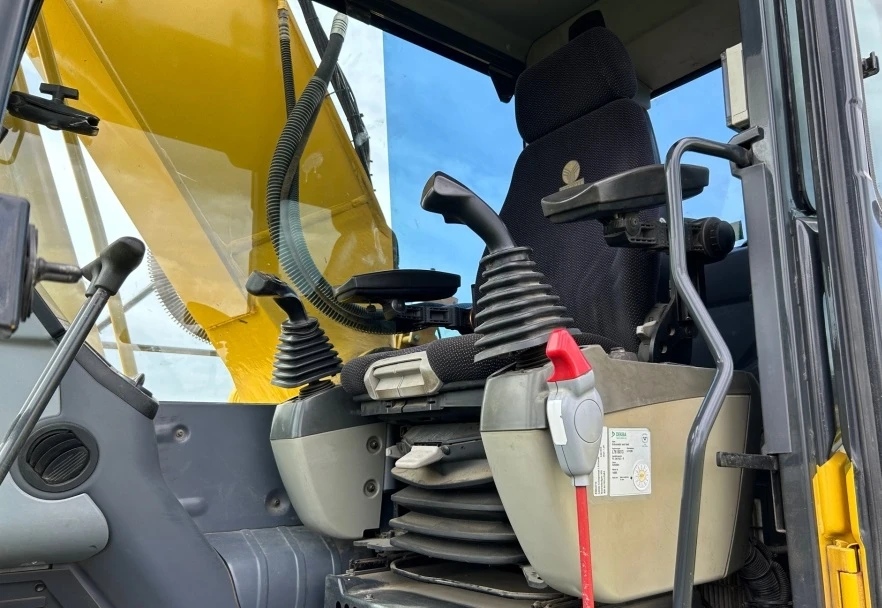 Багер Komatsu PC 240, снимка 7 - Индустриална техника - 55898820
