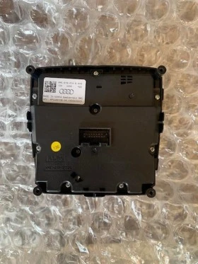 Километраж, мултимедия, дисплей и пулт за управление - Audi Q7 , снимка 5