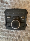 Километраж, мултимедия, дисплей и пулт за управление - Audi Q7 , снимка 4 - Части - 43656762