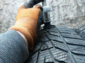 Гуми Зимни 255/65R17, снимка 5