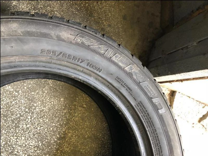 Гуми Зимни 235/55R17, снимка 3 - Гуми и джанти - 46829766