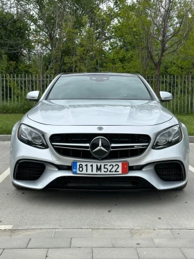 Mercedes-Benz E 63 AMG 4Matic+  54000км, снимка 1