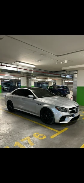 Mercedes-Benz E 63 AMG 4Matic+  54000км, снимка 2