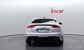 Kia Stinger 2.2* PLATINUM* ПОДГРЕВ* ОБДУХВАНЕ* ХЕДЪП* КАМЕРА* , снимка 4