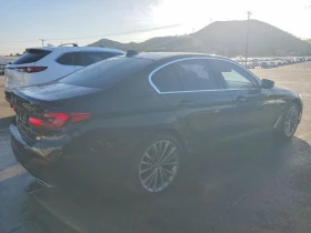 BMW 530E HYBRID CAM CARPLAY DIGITAL PANO, снимка 3 - Автомобили и джипове - 53637101