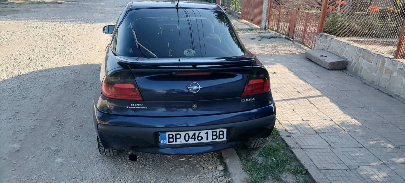 Opel Tigra, снимка 9 - Автомобили и джипове - 47284064