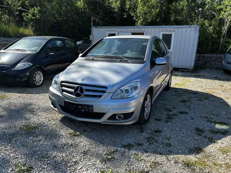 Mercedes-Benz B 180 B180, снимка 7 - Автомобили и джипове - 47929363