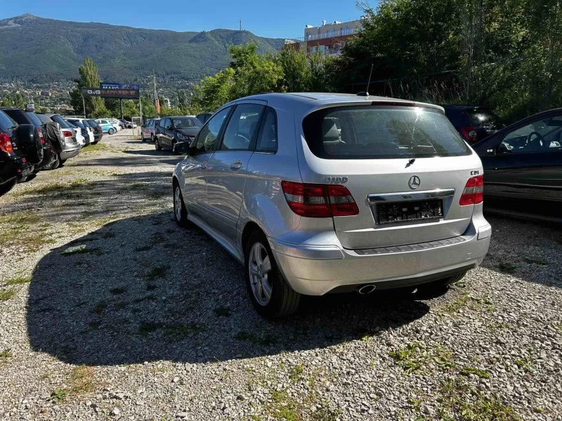 Mercedes-Benz B 180 B180, снимка 4 - Автомобили и джипове - 47929363