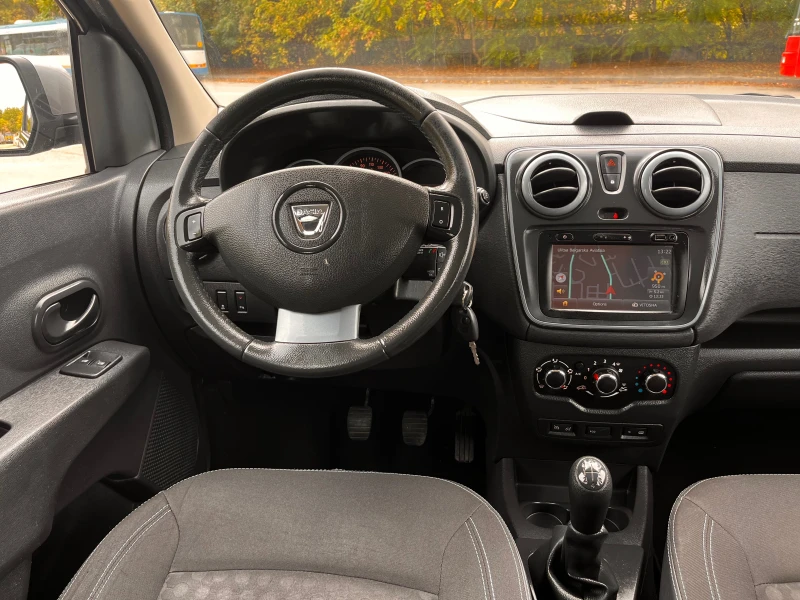 Dacia Lodgy 1.2 STEPWAY 7M, снимка 13 - Автомобили и джипове - 47307686