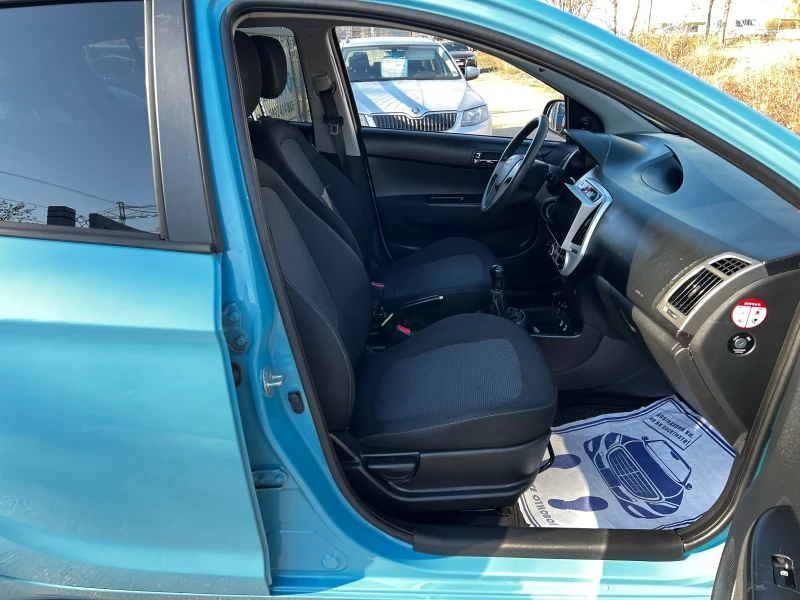 Hyundai I20 1.2i 123000km SWISS, снимка 8 - Автомобили и джипове - 48847408