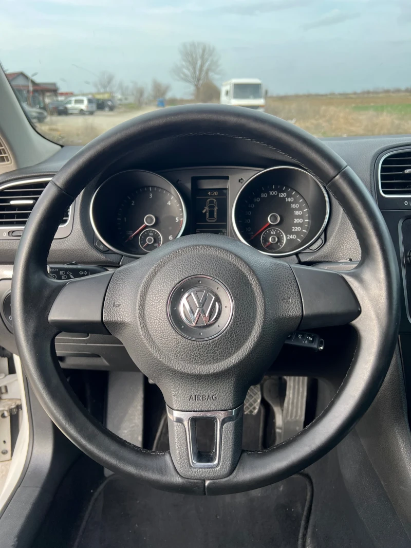 VW Golf VI 1.6 TDI 105к.с. FULL, снимка 10 - Автомобили и джипове - 49482395