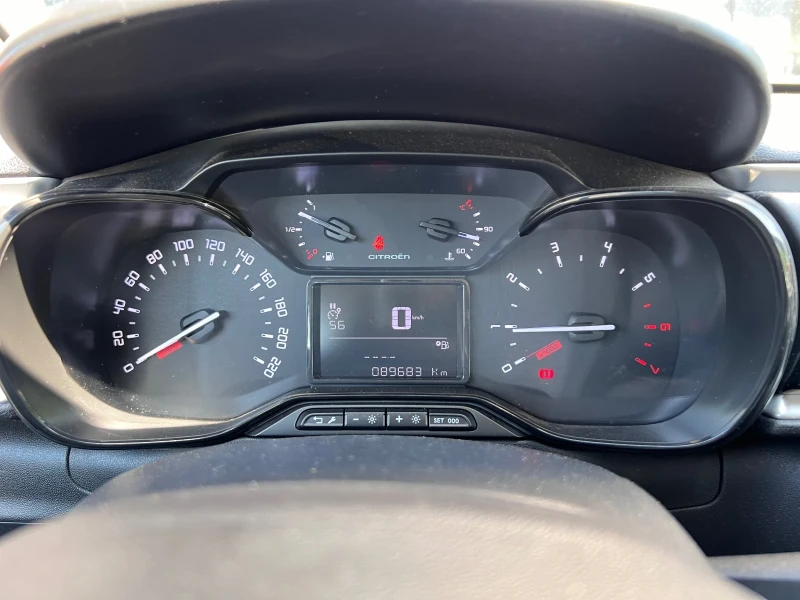 Citroen C3 1.2i, снимка 13 - Автомобили и джипове - 51250864