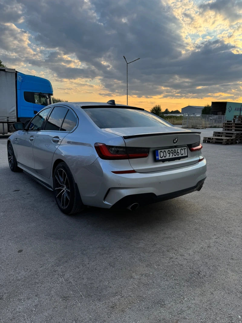 BMW 330 I СПЕШНО, снимка 5 - Автомобили и джипове - 52407729