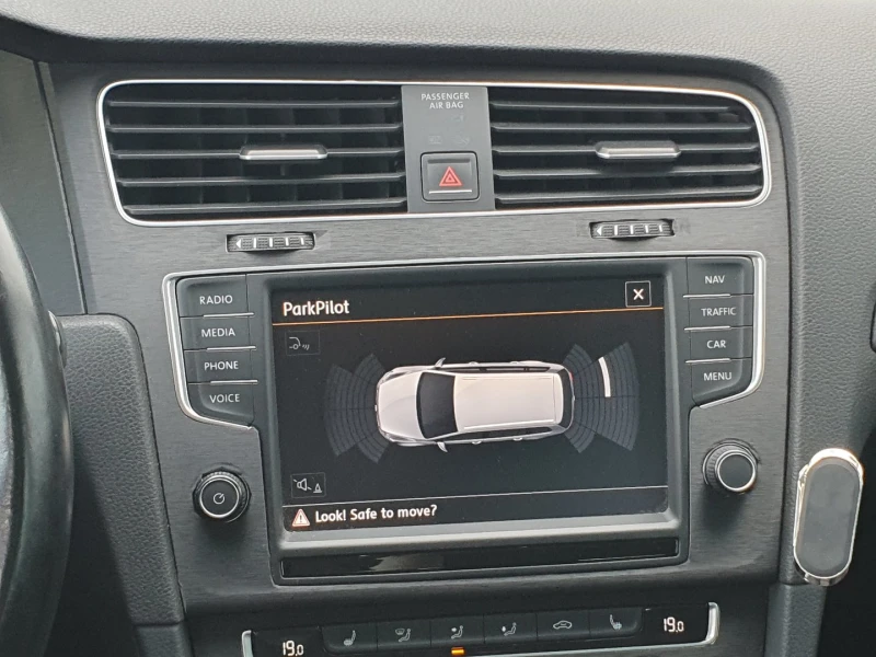 VW Golf Variant Comfortline 1.4TGI BlueMoti, снимка 8 - Автомобили и джипове - 52536758