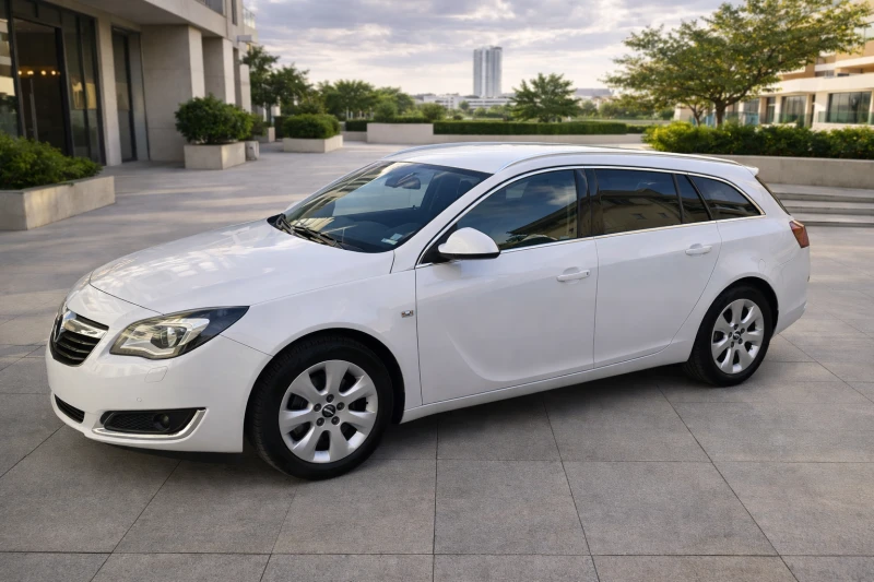 Opel Insignia, снимка 3 - Автомобили и джипове - 53025700