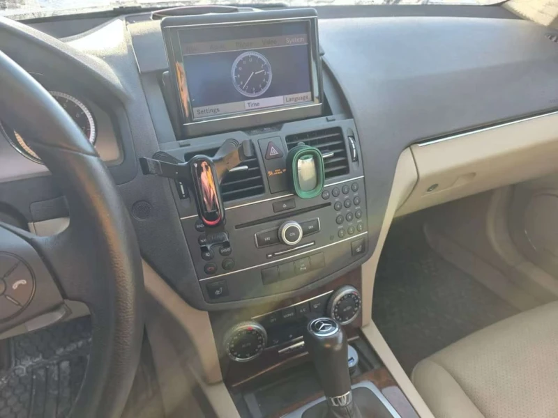Mercedes-Benz C 350 * CARFAX * ЦЕНА ДО БГ, снимка 9 - Автомобили и джипове - 53043921