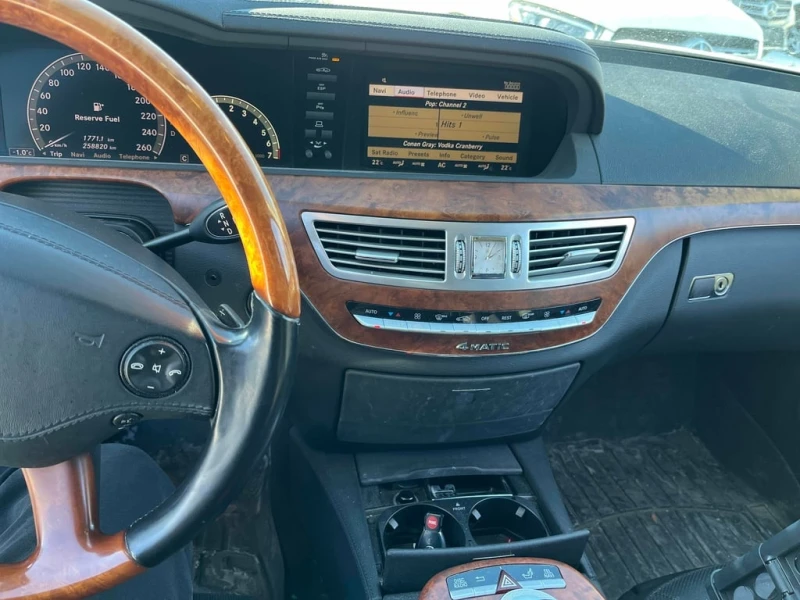 Mercedes-Benz S 550 * 4.7L V8 * CARFAX * БЕЗ ПЪРВОНАЧАЛНА ВНОСКА, снимка 9 - Автомобили и джипове - 53141143