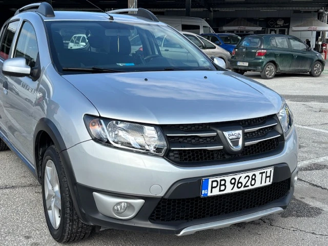 Dacia Sandero Stepway ГАЗ, снимка 3 - Автомобили и джипове - 49345292