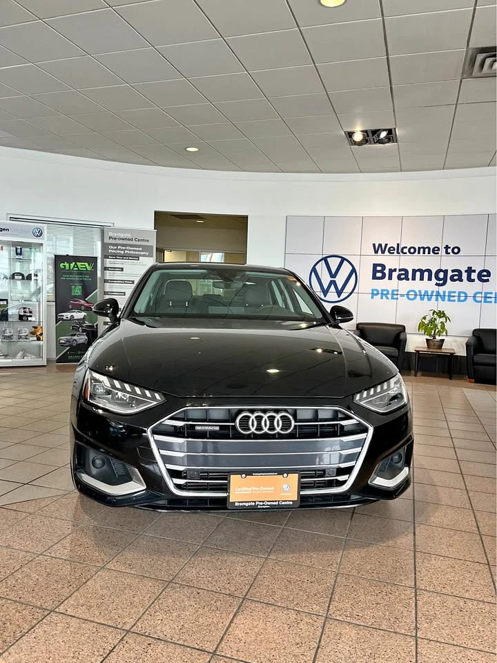 Audi A4 * S-Line* * HeadUp* * АвтоКредит* (ЦЕНА ДО БГ) - 49999 лв. - 21139297 | Car24.bg