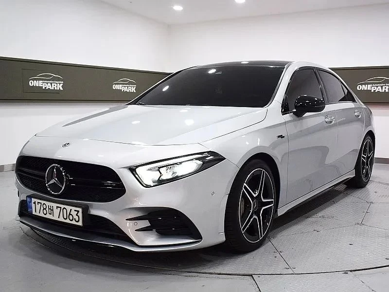 Mercedes-Benz A 35