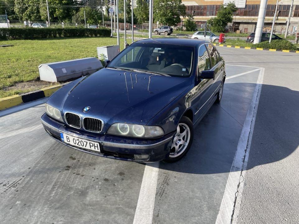 BMW 520 E39 седан газ.инж. - изображение 1
