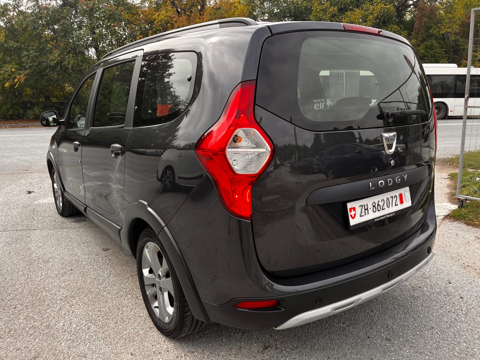 Dacia Lodgy 1.2 STEPWAY 7M - изображение 3