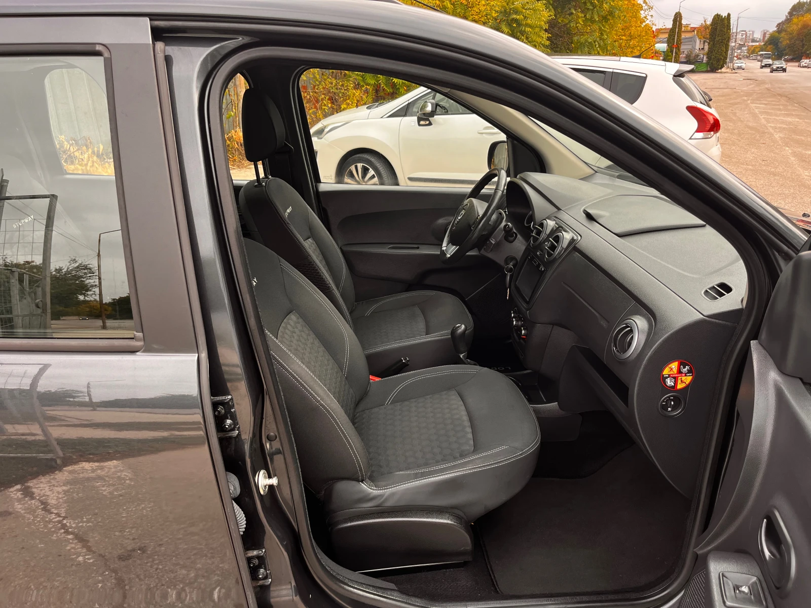 Dacia Lodgy 1.2 STEPWAY 7M | Mobile.bg   12